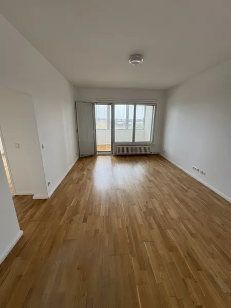 Modernisierte 2-Zimmer-Wohnung in Berlin-Reinickendorf — photo 1
